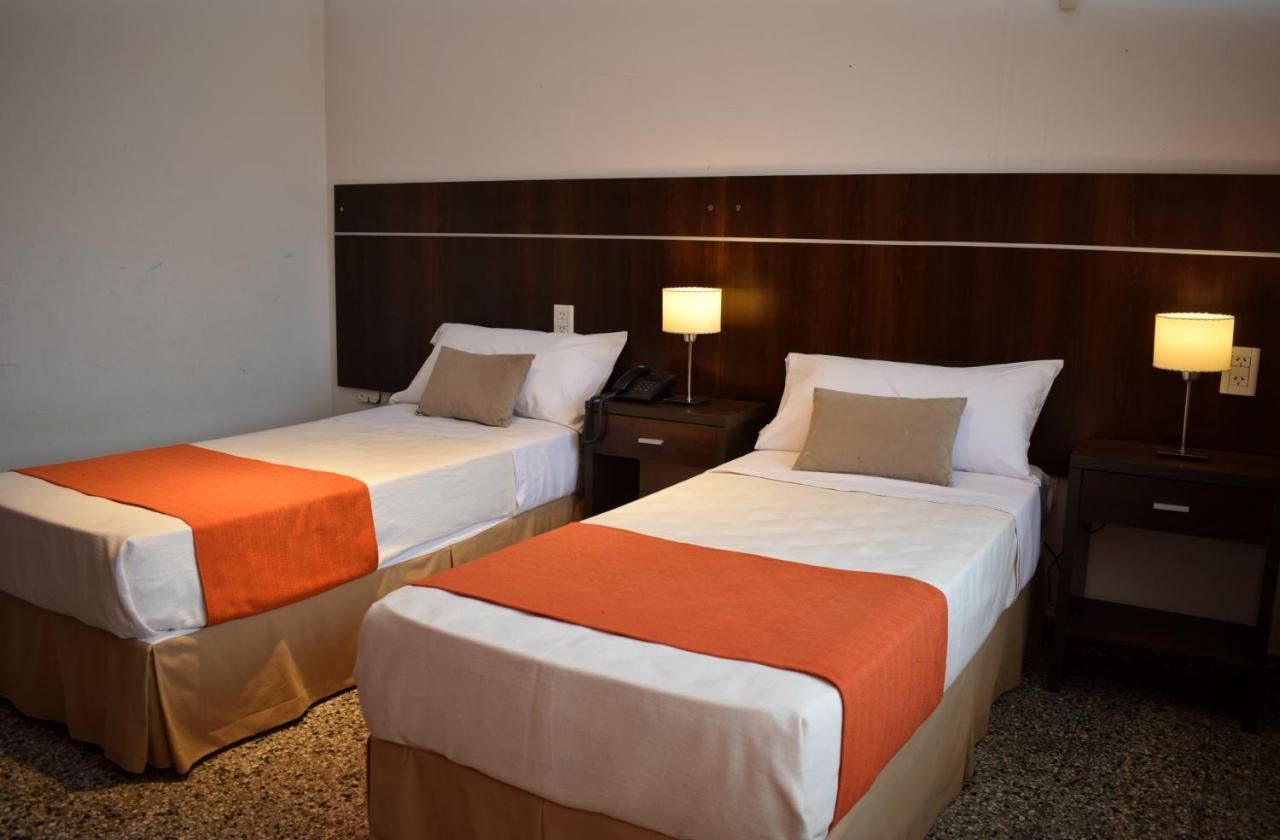 Apartamentos Ref Сальта Екстер'єр фото
