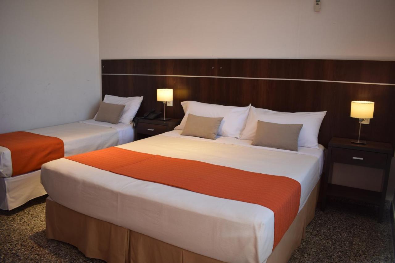 Apartamentos Ref Сальта Екстер'єр фото